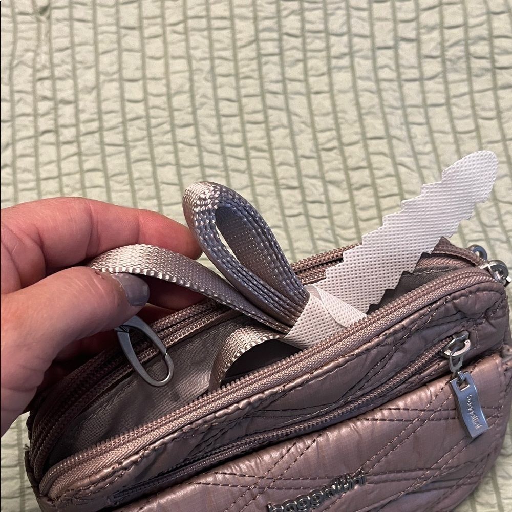 Baggallini-Modern Everywhere Mini Bag Crossbody #baggallini #mini #new - Picture 12 of 14